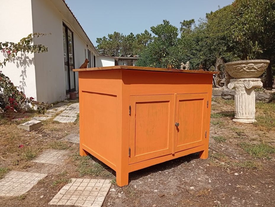 Ilha/bancada rústica