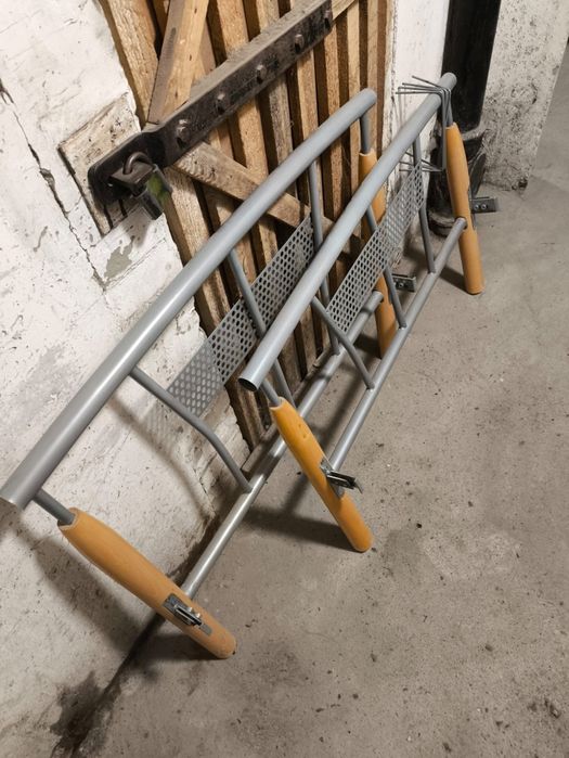 Łóżko stalowy stelaż + drewno, 90x200 materac idealny stan