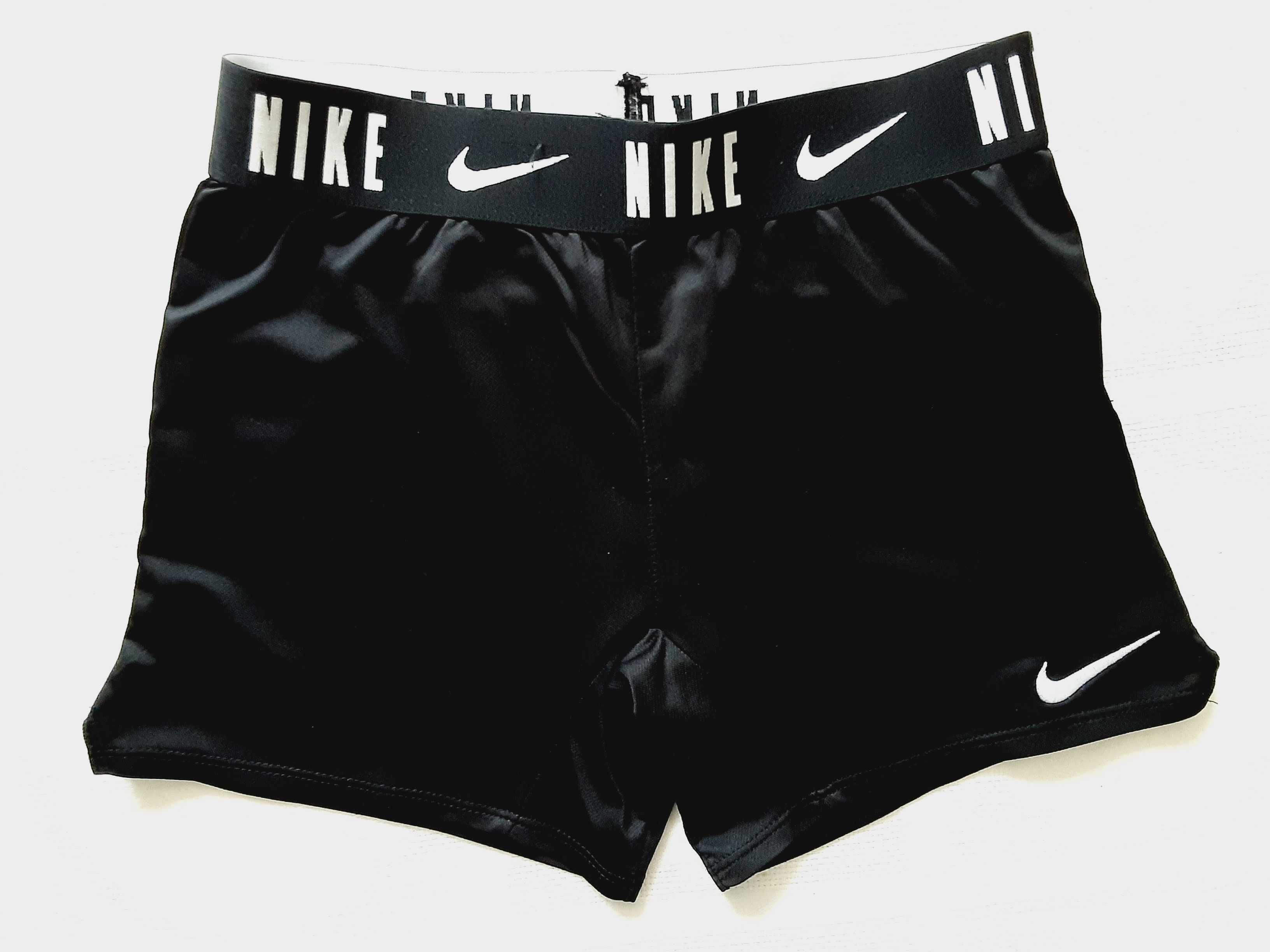 128- 134 strój sportowy piłkarski Nike Liverpool komplet