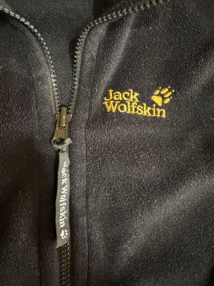 Продається оригінальна жіноча фліска Jack Wolfskin