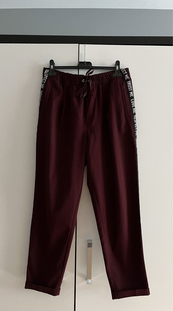 Spodnie bordowe bershka M/38 !!