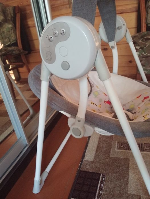 Дитячий шезлонг-гойдалка