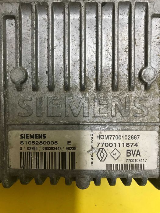 Блок управління двигуном Renault Clio s105280005 7700111874