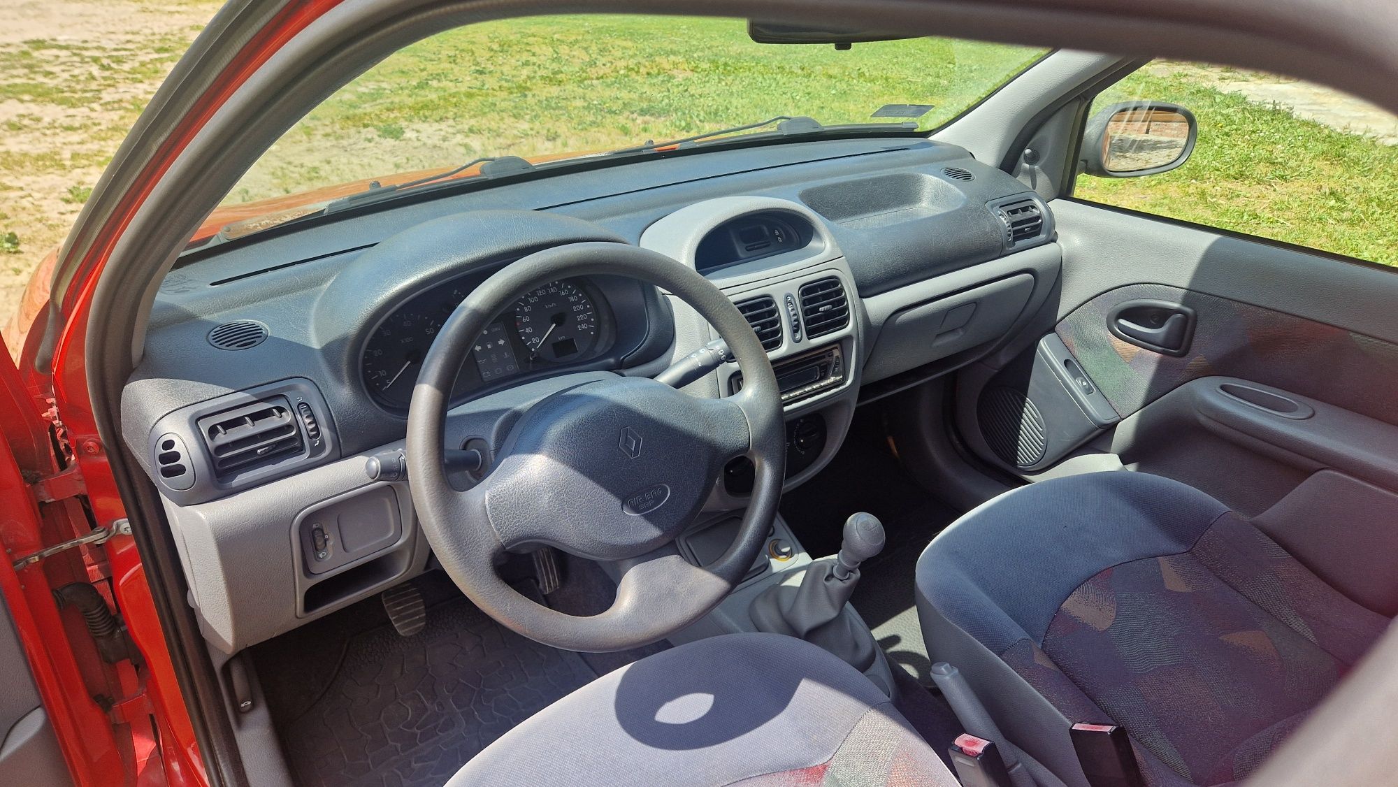 Clio 1.2 8v, 2000r, bardzo zadbane