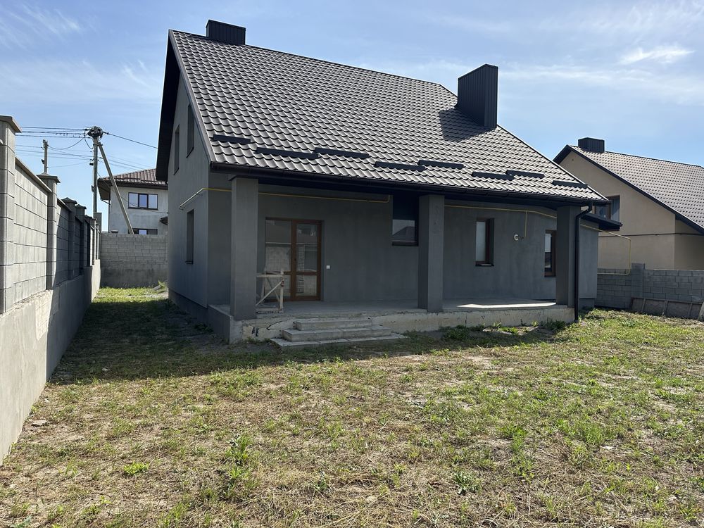 Продам сучасний будинок напроти Спектруму