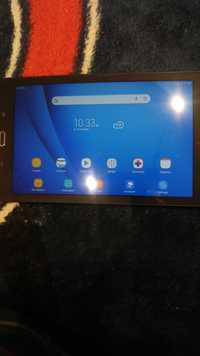 Продам планшет Samsung Tab E  SM-T377V cdma gsm 4G+новый чехол