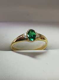WŁOSKI bajkowy złoty pierścionek zielone szmaragdowe oczko NOWY