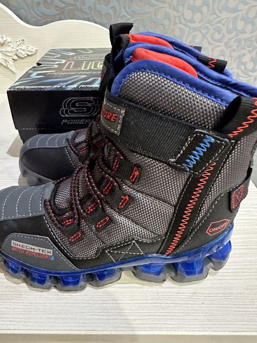 Skechers lights 27,5-37