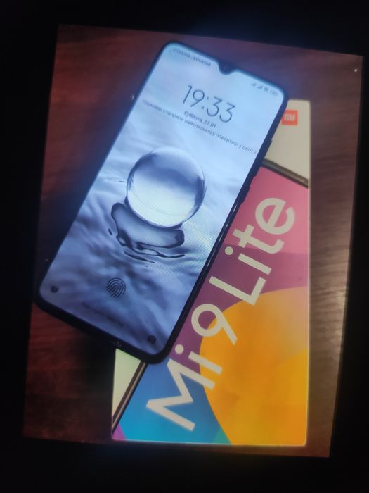 Xiaomi mi 9lite.6/128 новий.