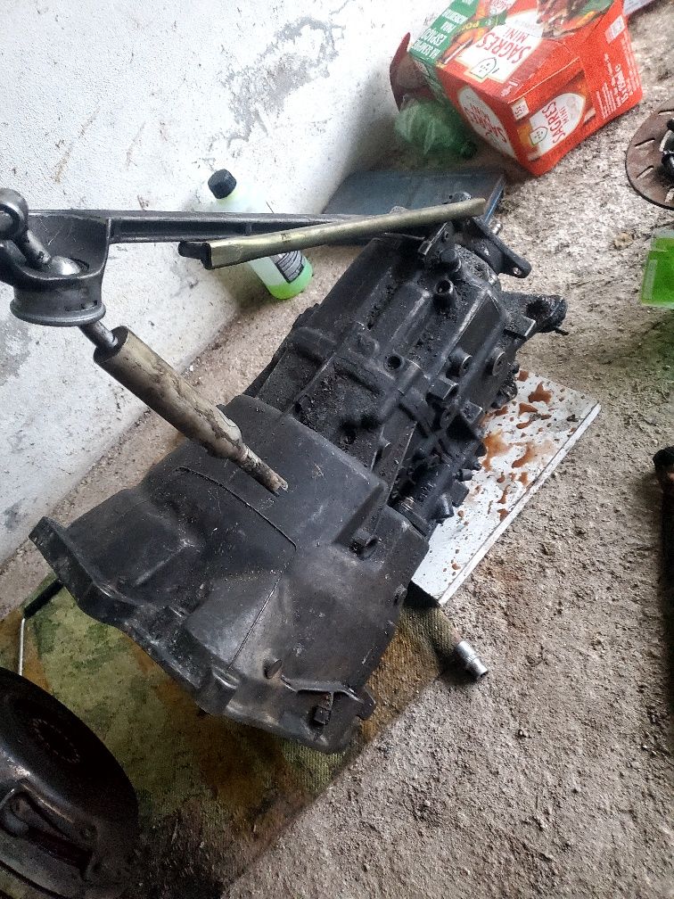 Motor bmw 25tds 143cv
