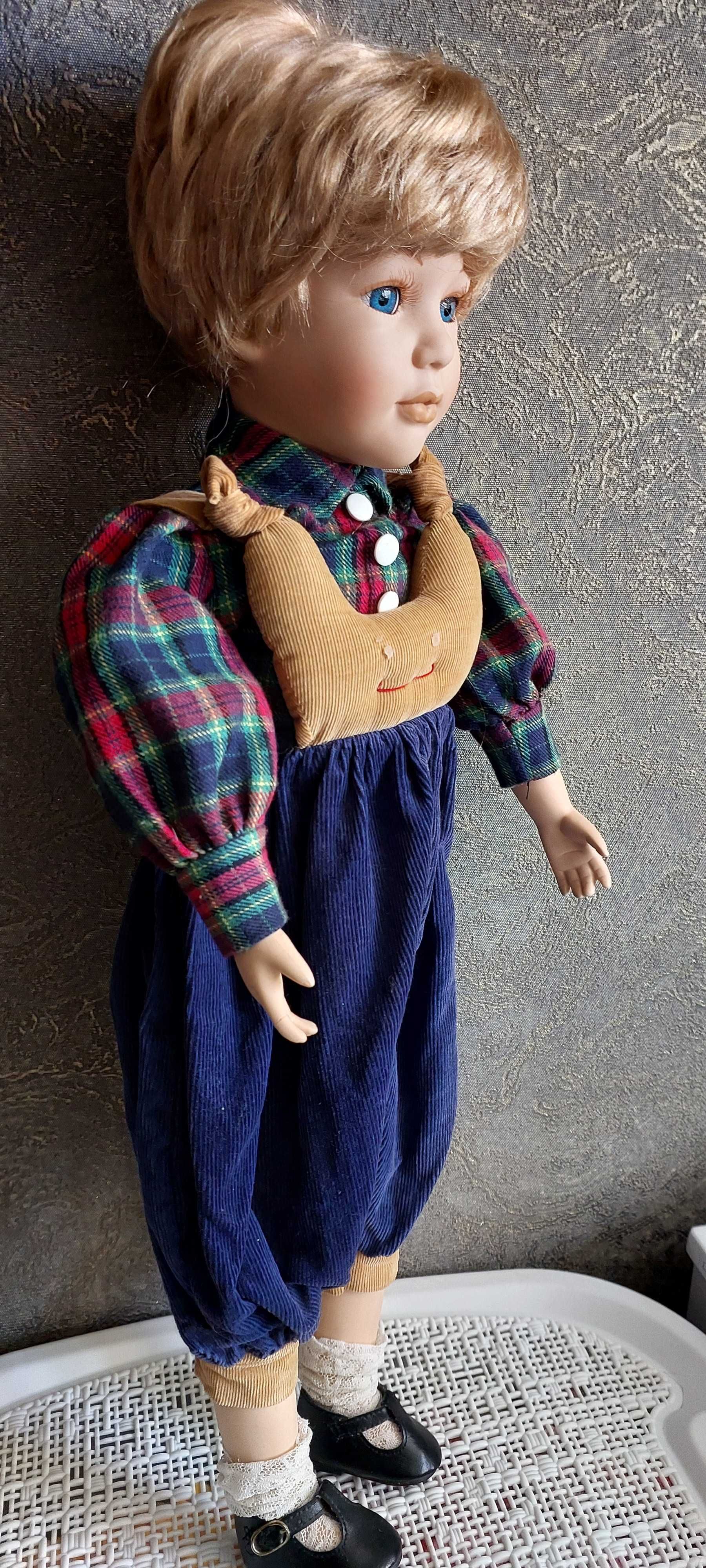 Продам фарфоровую куклу Германия
