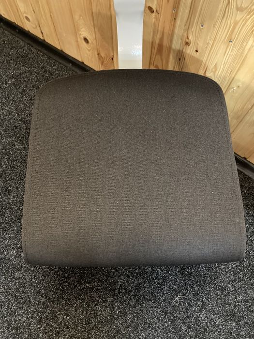 Стілець промисловий міцний новий