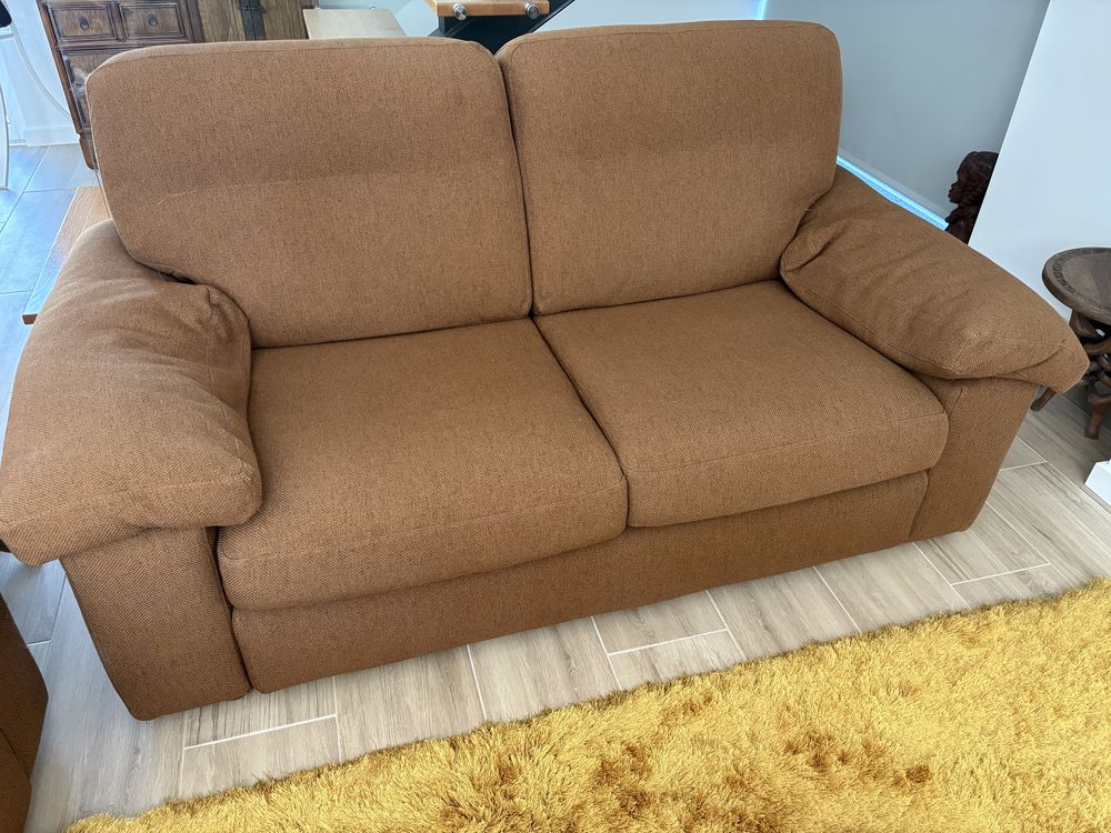 Sofa castanho pouco usado