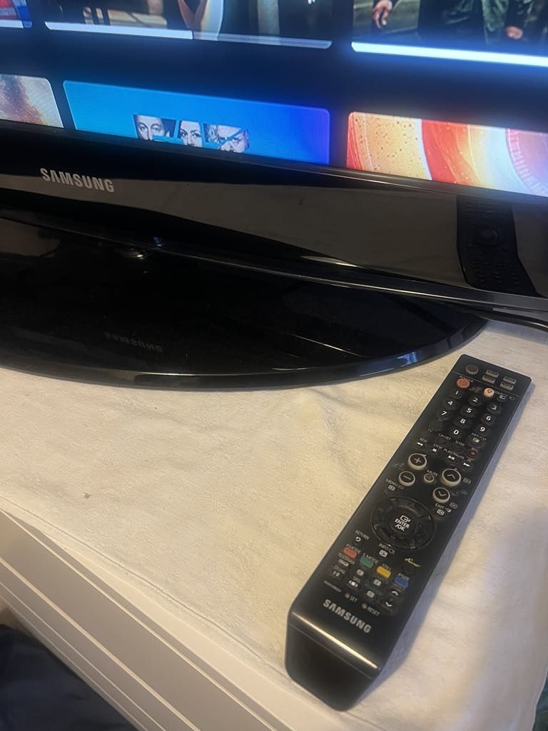Sprzedam telewizor Samsung LE37R81B – 37 cali – Stan idealny!