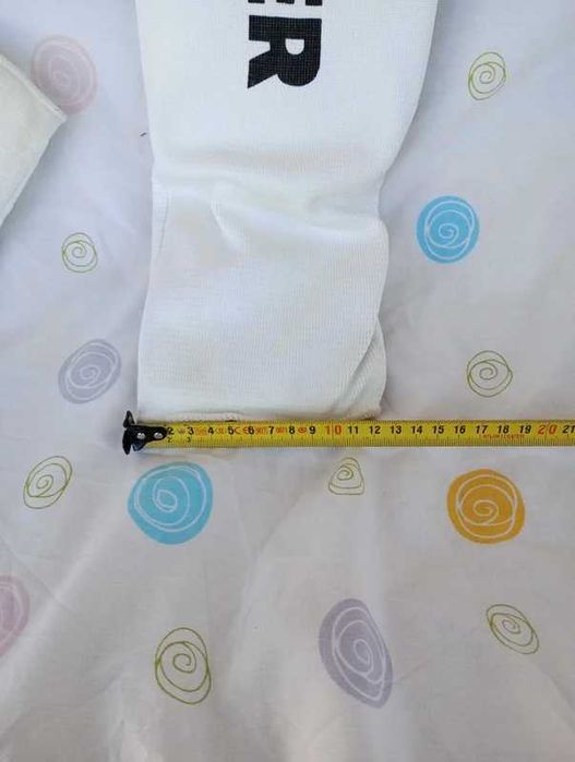 Joelheiras / caneleiras brancas da kohler