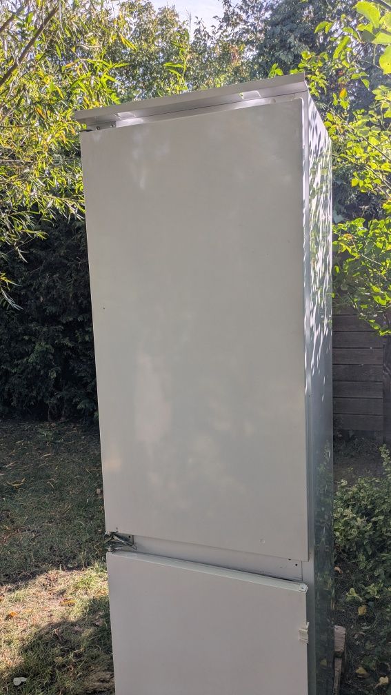 Lodówka zamrażarka do zabudowy Whirlpool ART470