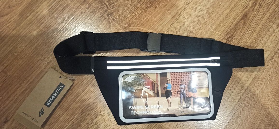 4F sportowa nerka saszetka na telefon