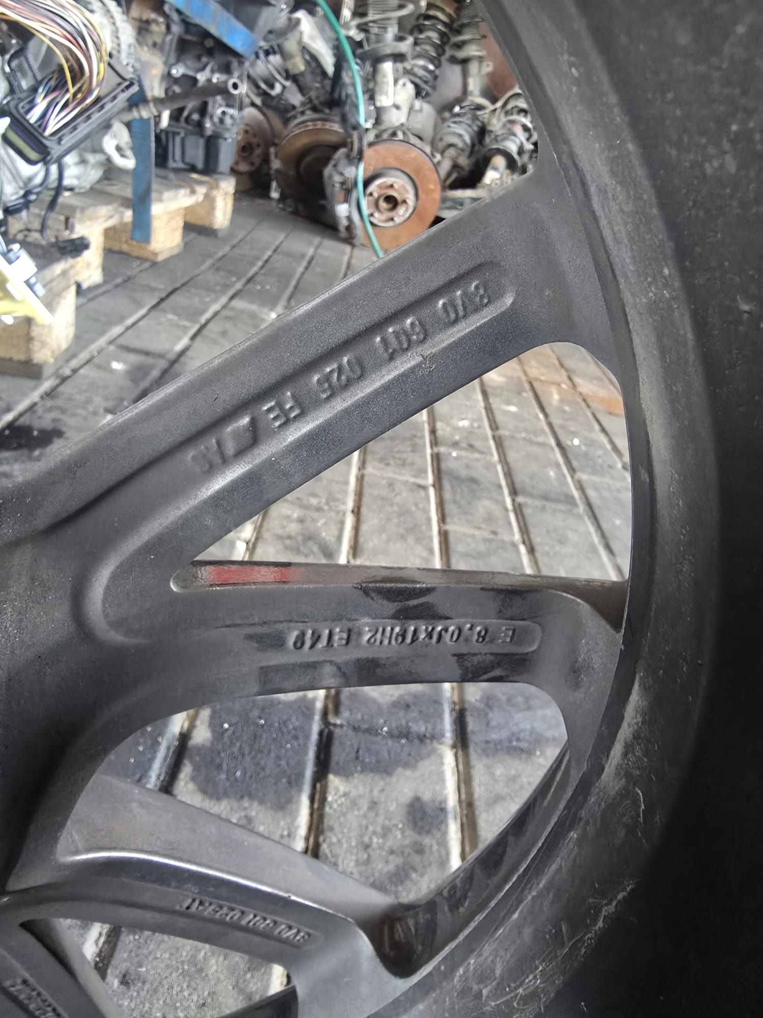 Felga r19 audi s3 8v et 49