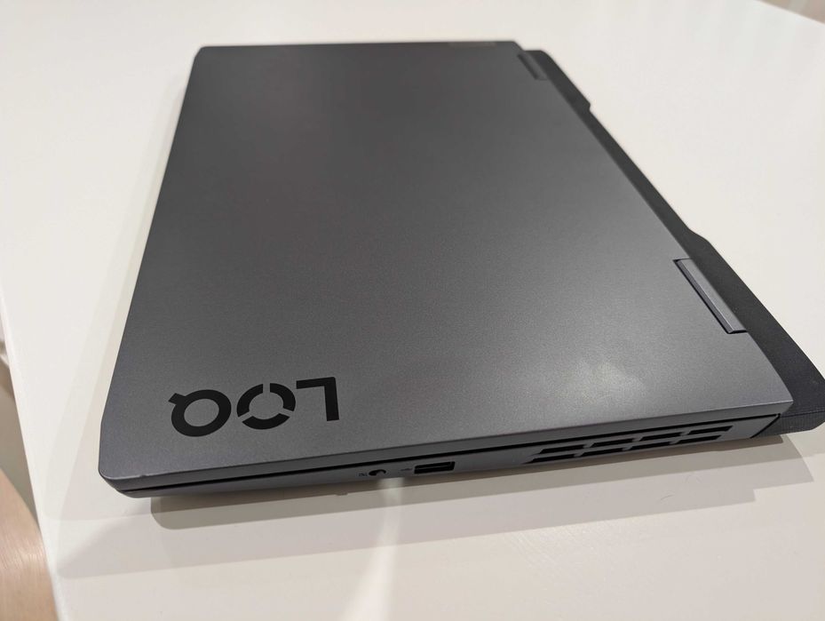 Portátil Lenovo LOQ Gaming 15APH8-614