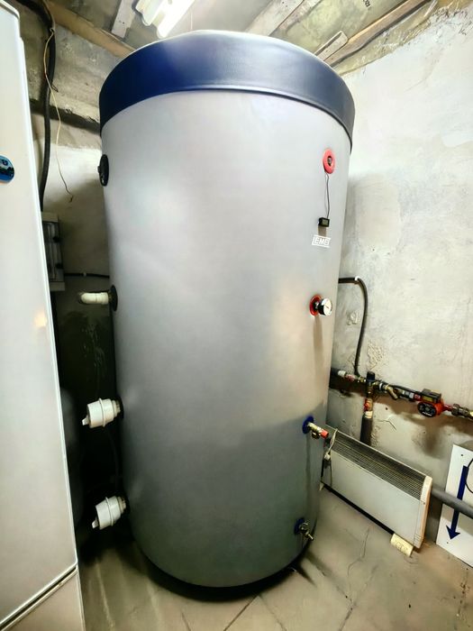 System akumlacyjno-buforowy, Bufor 1500 litrów wraz z osprzętem.