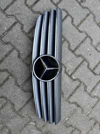 Gril mercedes clk w209