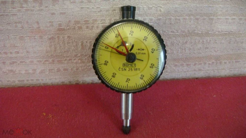 два индикатора часового типа