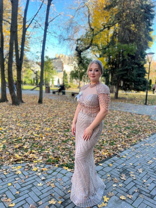 Продаю вечірню сукню!