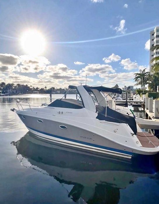 Motorówka Rinker 270 Express Cruiser 20r MerCruiser 6.2 nowa tapicerka