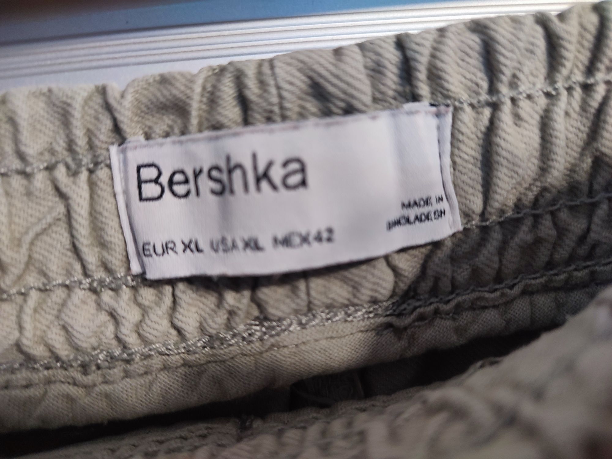 Spodnie Cargo Bershka khaki Xl