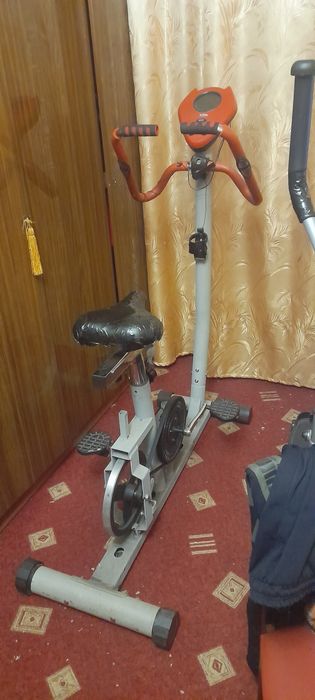 Велотренажер, велосипед