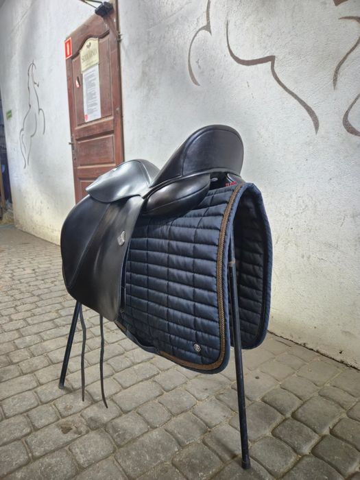 Sprzedam siodło ujeżdżeniowe Bates