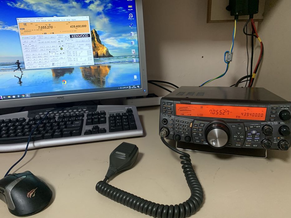 Продам трансивер TS 2000 в гарному стані.