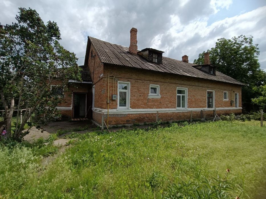 Продаж частини будинку