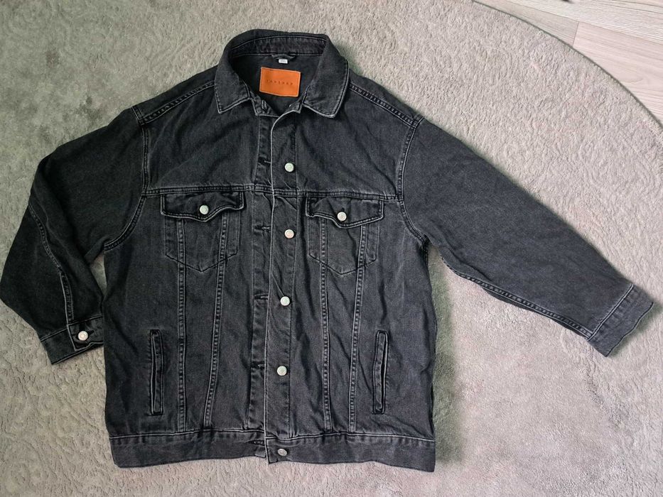 Чорна джинсова куртка оверсайз TOPSHOP