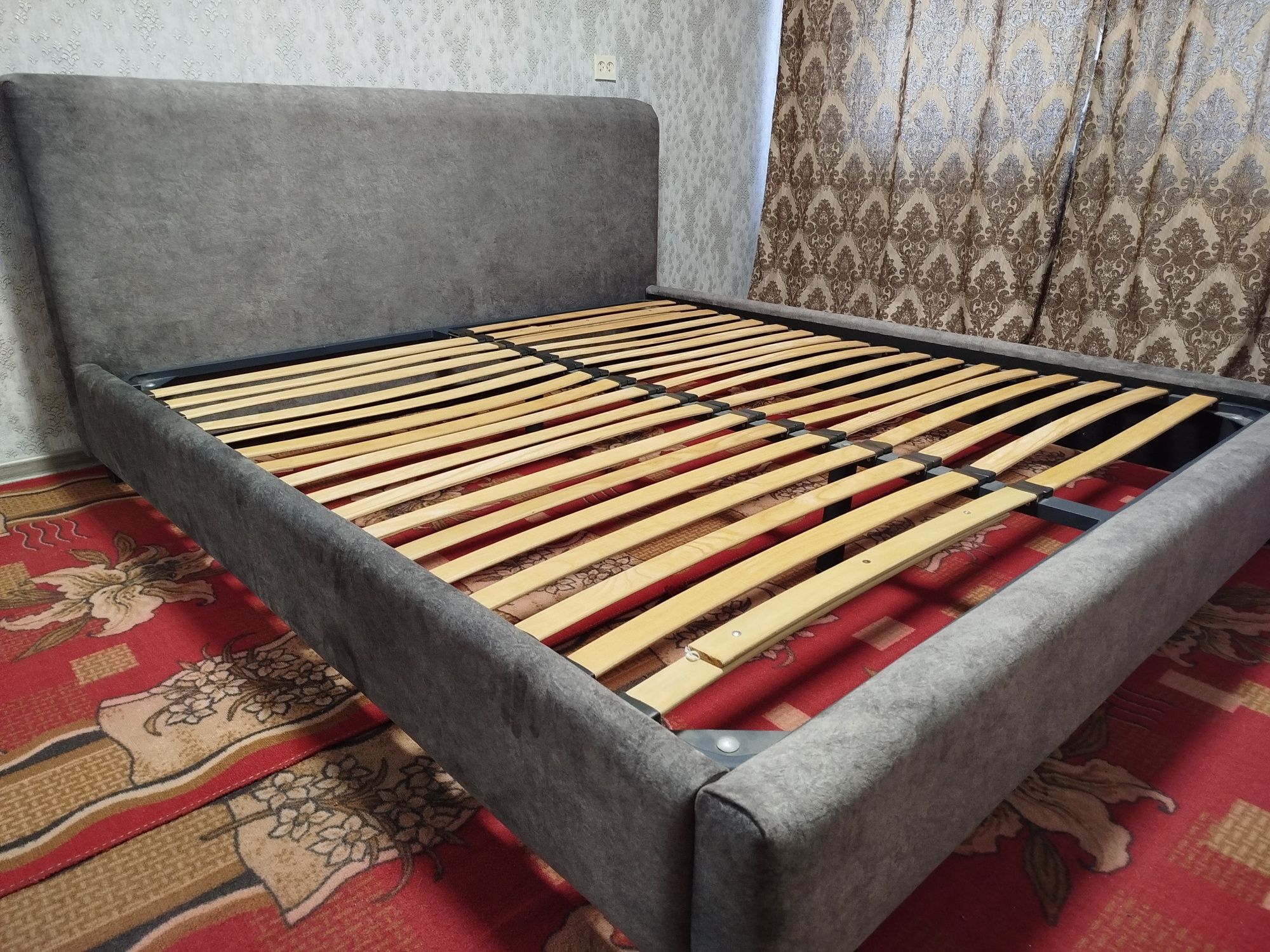 Продам кровать и матрас