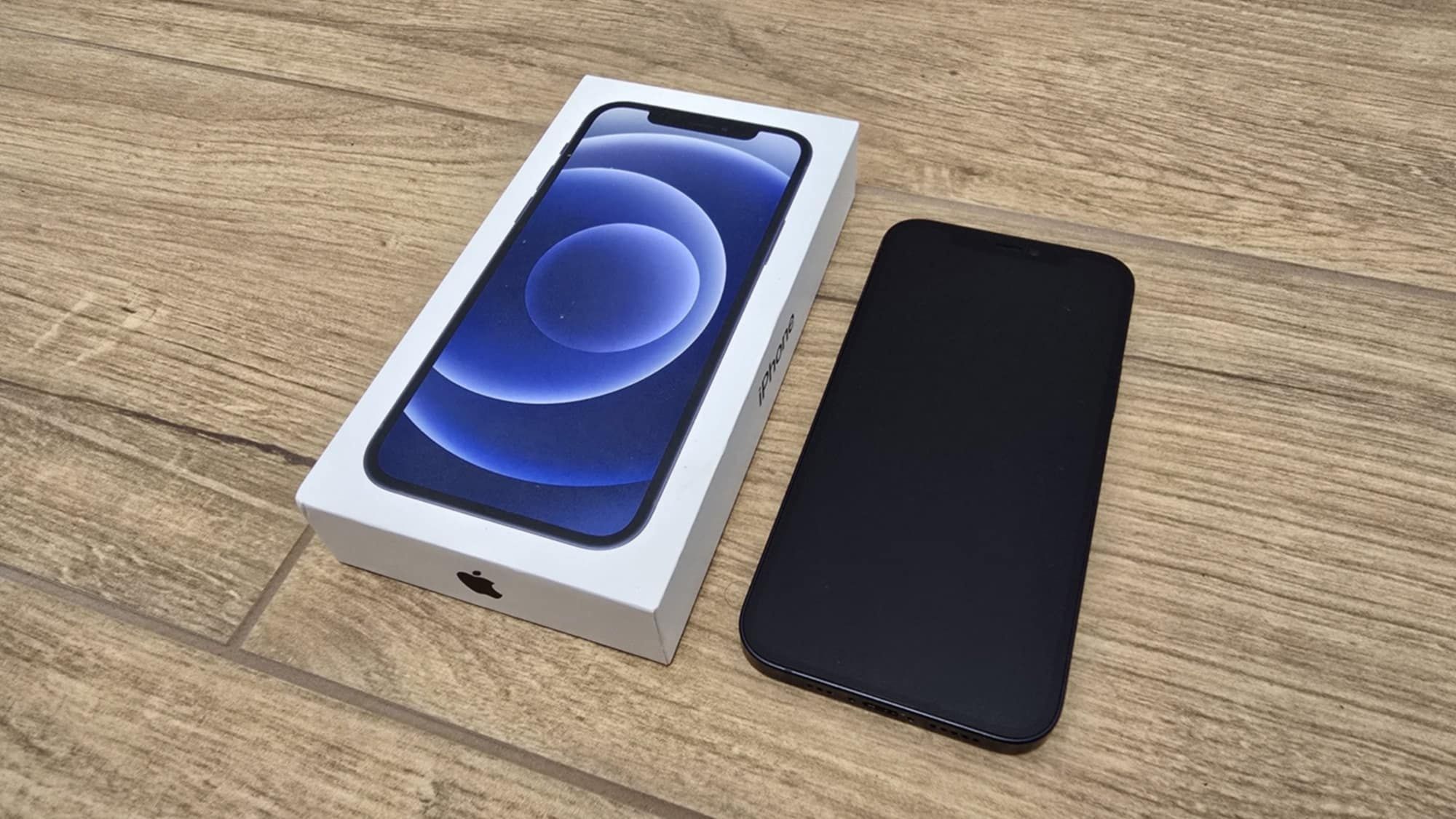 iPhone 12 64GB czarny