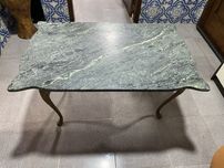 Mesa de centro de pedra