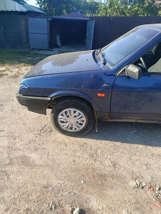 ВАЗ 21099, 2005 г 1.5 инжектор надёжный и экономичный авто