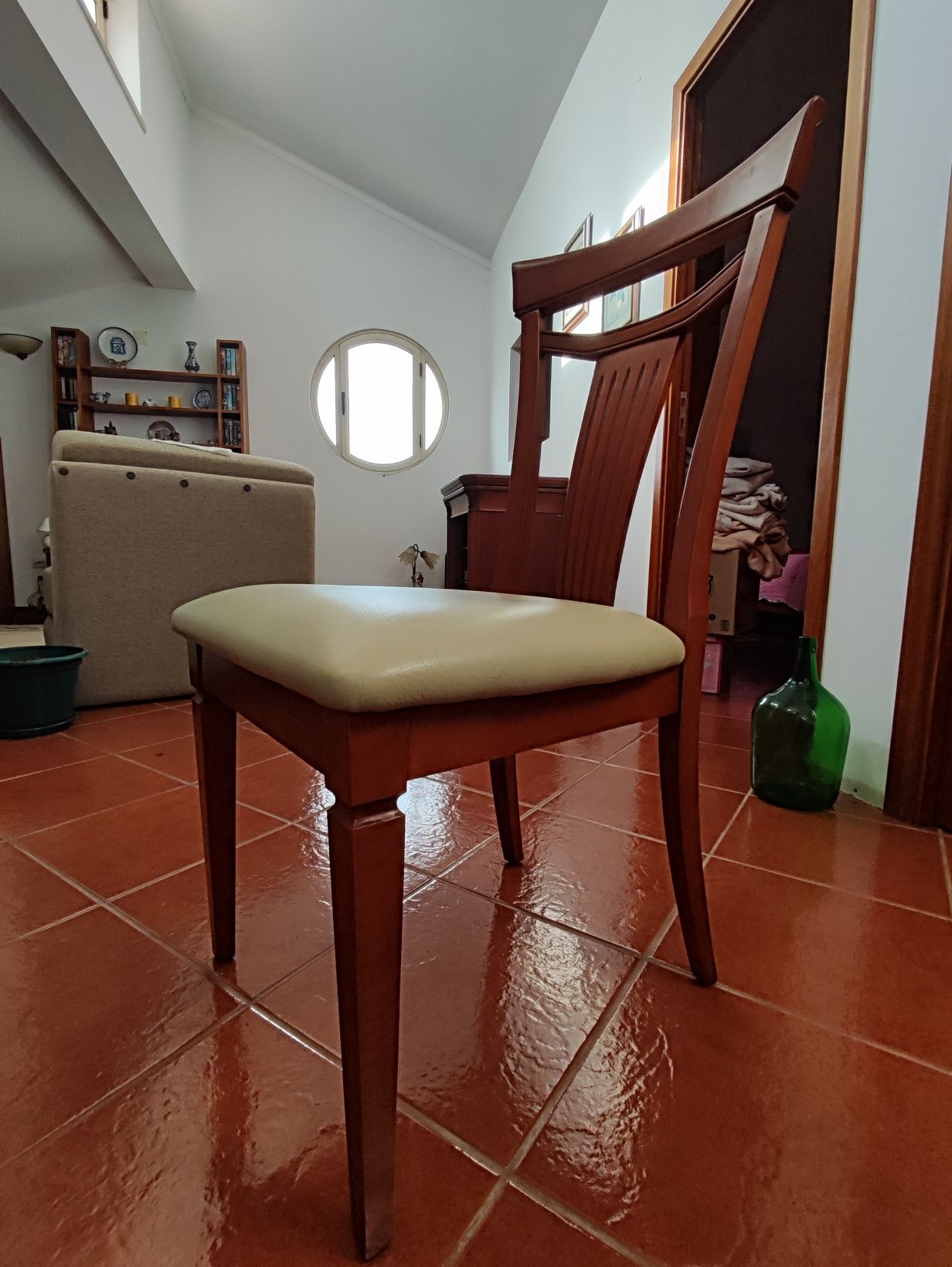 Moveis e mesa de sala