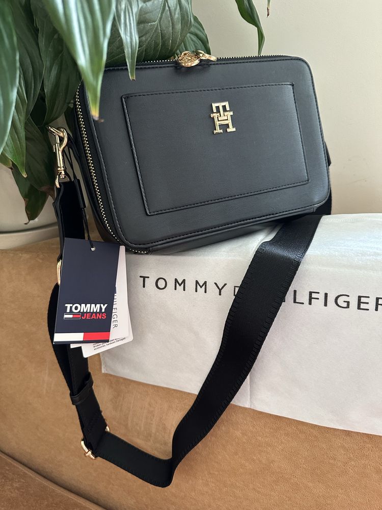 Крос-боді Tommy Hilfiger