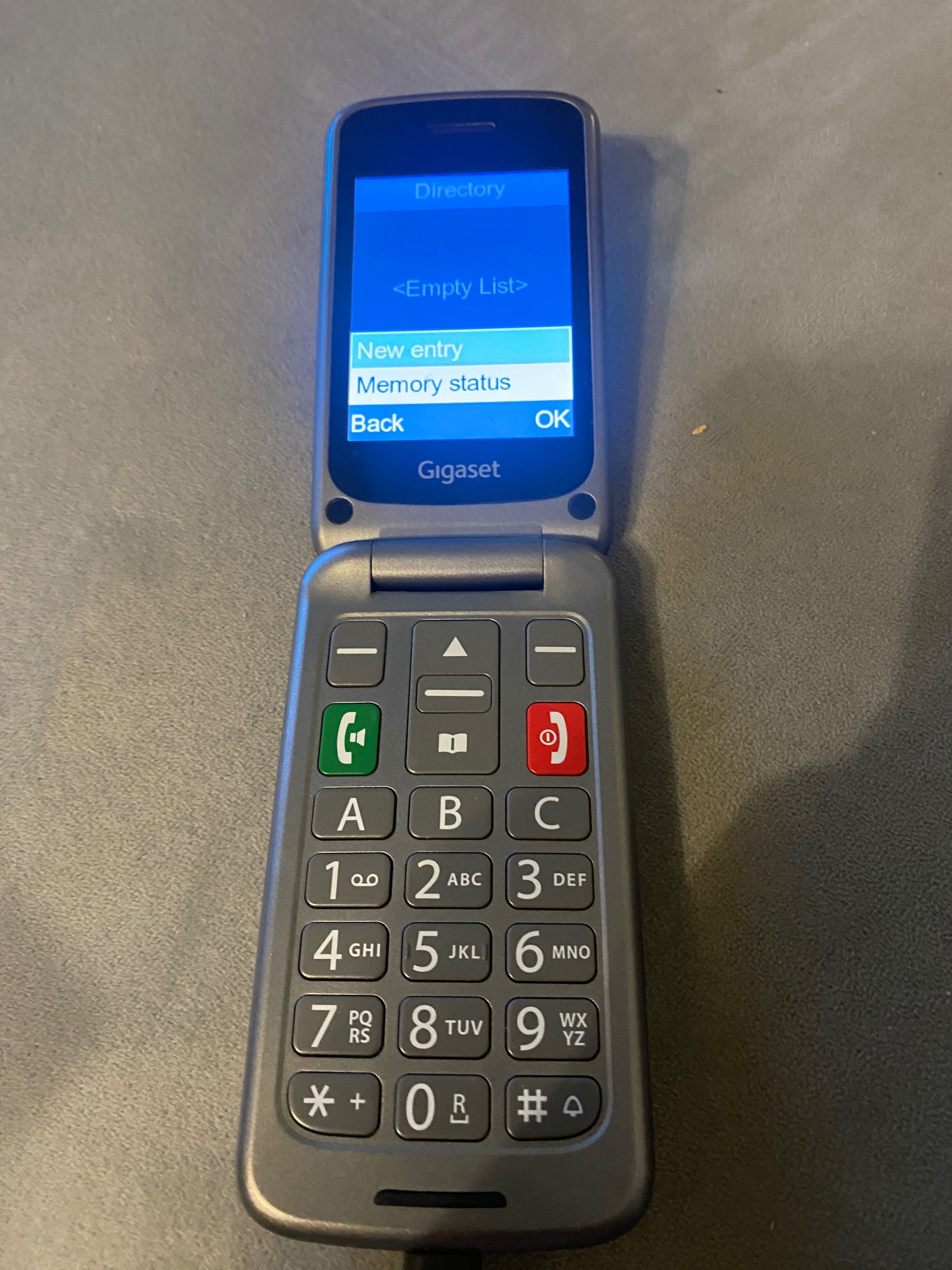 dwa telefony  Gigaset  19/44 z klapką