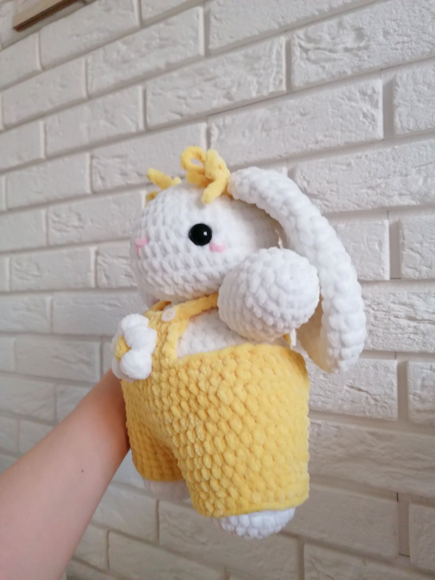 Królik na szydełku amigurumi