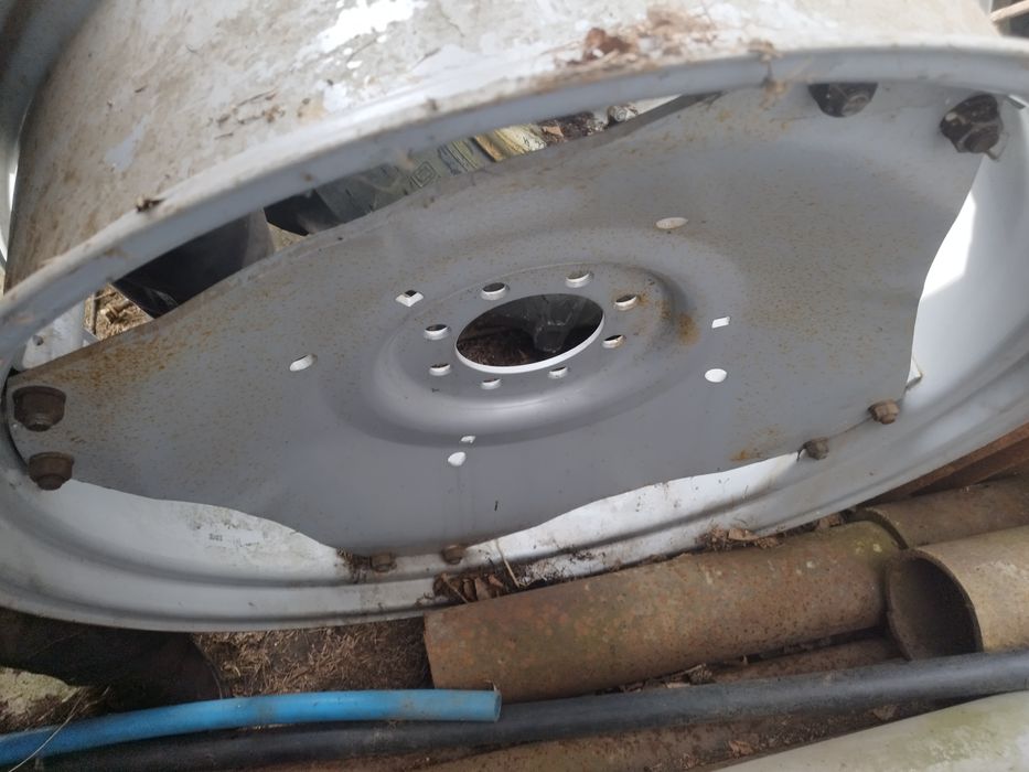 case  Massey John Deere felga r36