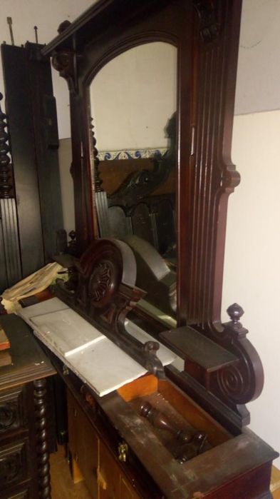 Comoda centenaria, muito bom estado!