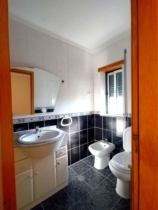 Moradia Isolada T5, 5 WC´s, Aquecimento Central, Viseu