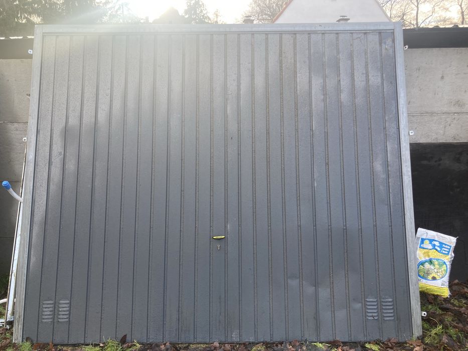 Sprzedam bramę garażową