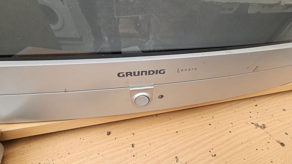 TV grande cinescopio para desocupar