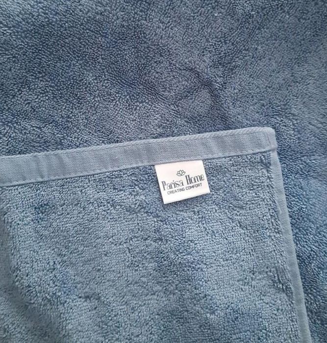 Рушник махровий розміром 140х70 см в подарунковій упаковці