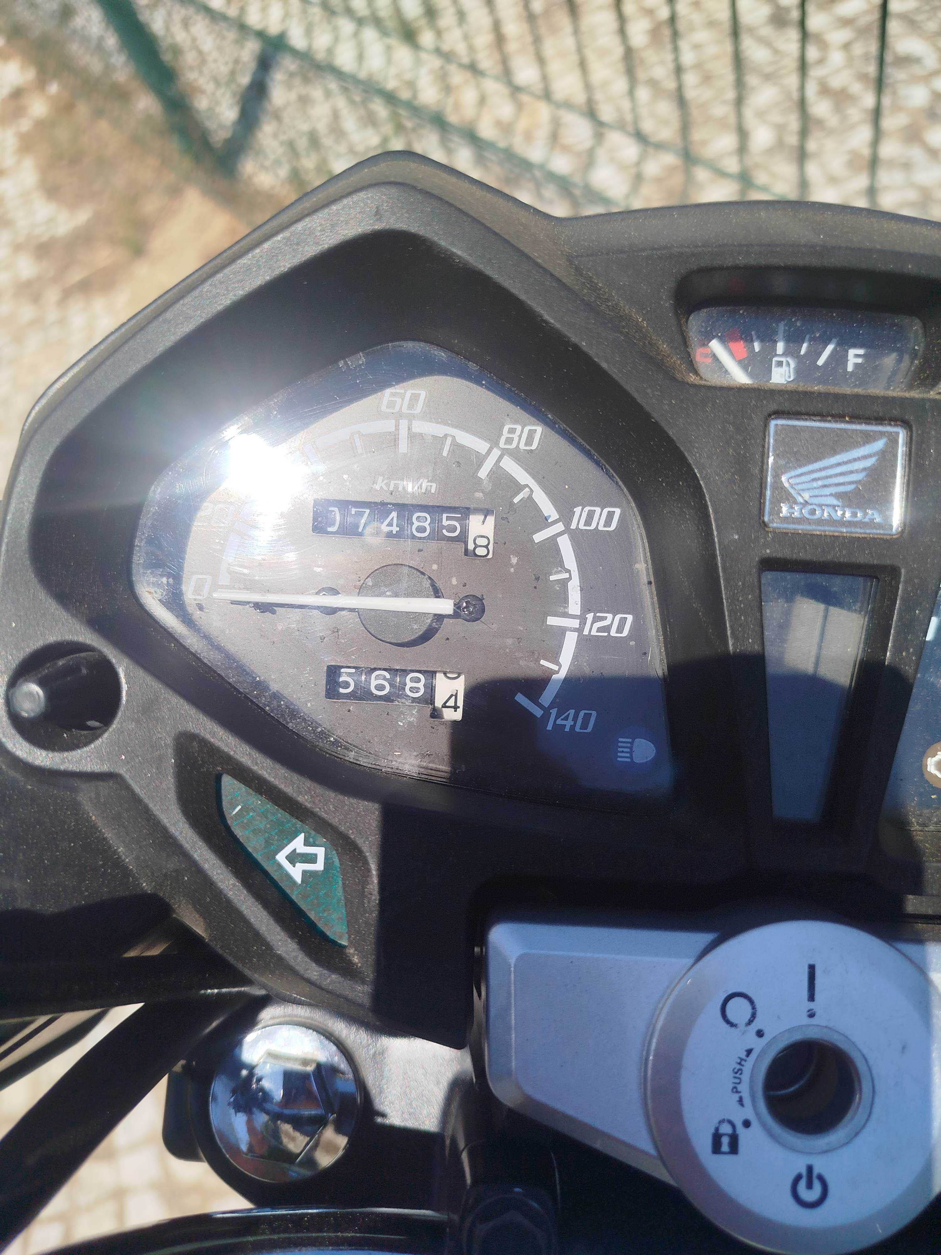 Honda CB 125 F como nova!