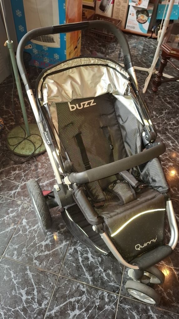 Carrinho passeio Quinny